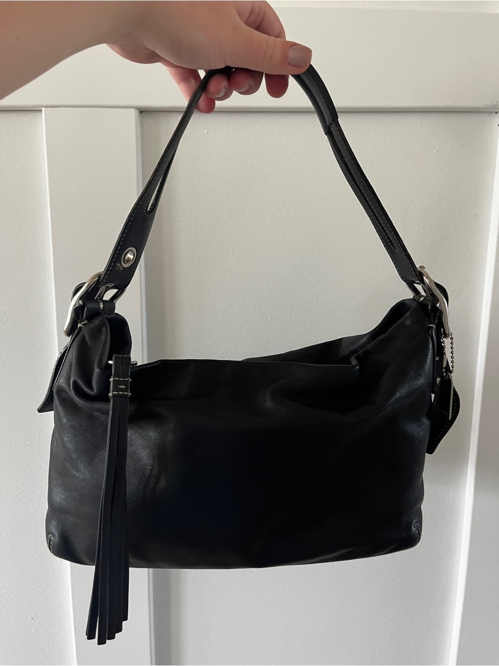 Coach Vintage Black Leather Shoulder Bag with Silver Hardware - Picture 6 of 6